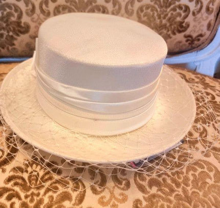 Vintage 80's Ladies Vintage Bowler Styled Hat - Yatva