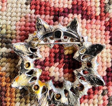 Vintage 80's Leaf Brooch - Yatva