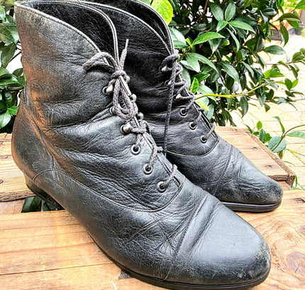 Vintage 80's Leather Ankle Boots - Yatva