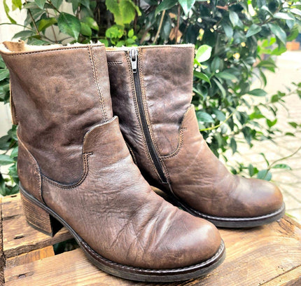 Vintage 80's Leather Ankle Boots - Yatva