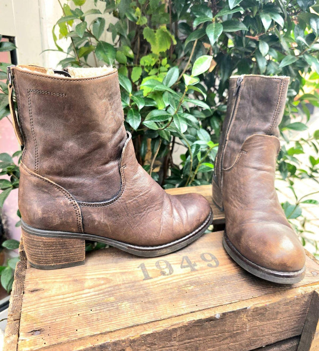 Vintage 80's Leather Ankle Boots - Yatva