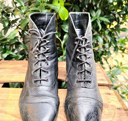 Vintage 80's Leather Ankle Boots - Yatva