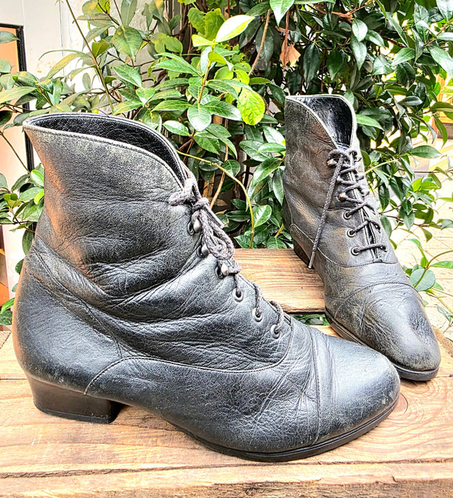 Vintage 80's Leather Ankle Boots - Yatva