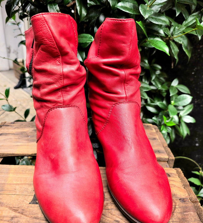 Vintage 80's Leather Ankle Boots - Yatva