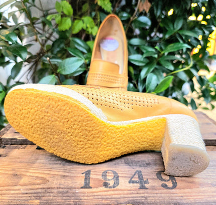 Vintage 80's Leather Moccasin Heels - Yatva
