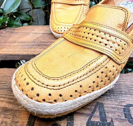 Vintage 80's Leather Moccasin Heels - Yatva