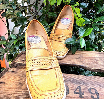 Vintage 80's Leather Moccasin Heels - Yatva