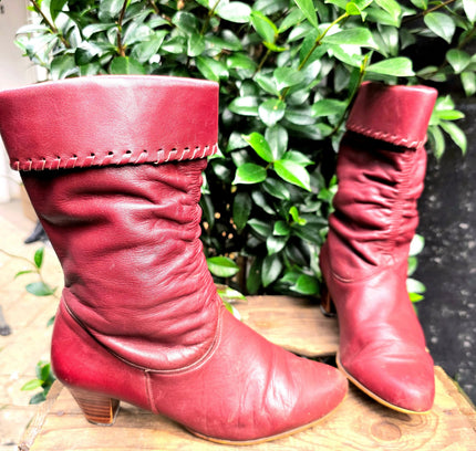 Vintage 80's Leather Pull Boots - Yatva