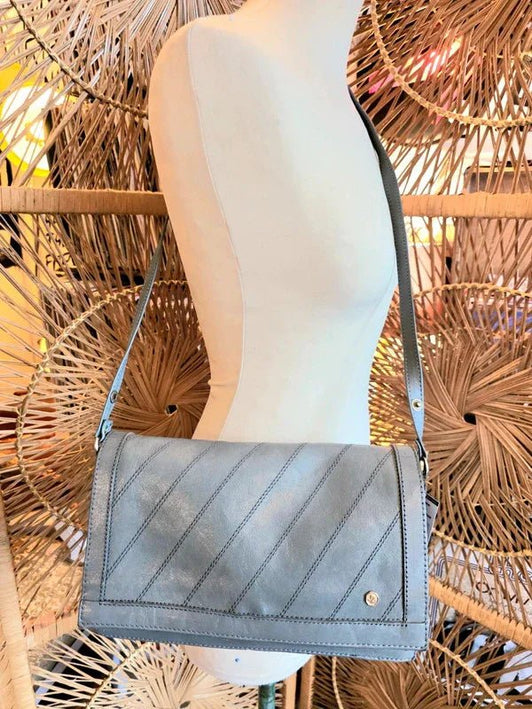 Vintage 80's Leather Shoulder Bag - Yatva