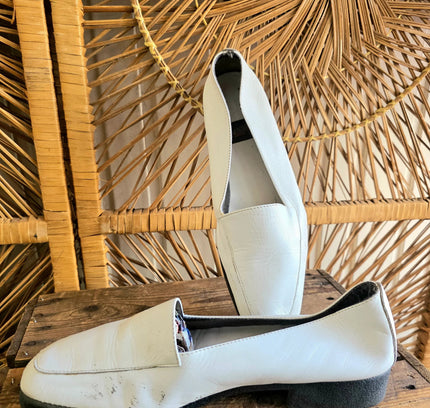 Vintage 80s Leather Slip On Loafers - Yatva