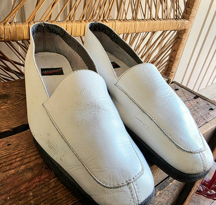 Vintage 80s Leather Slip On Loafers - Yatva