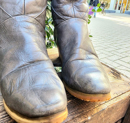Vintage 80's Leather Wedge Boots - Yatva