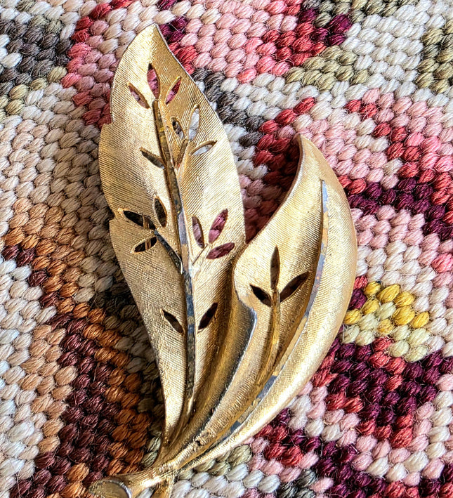Vintage 80's Leaves Brooch - Yatva
