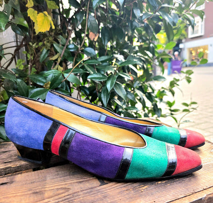 Vintage 80's Linea Wally's Slip on Shoes - Yatva