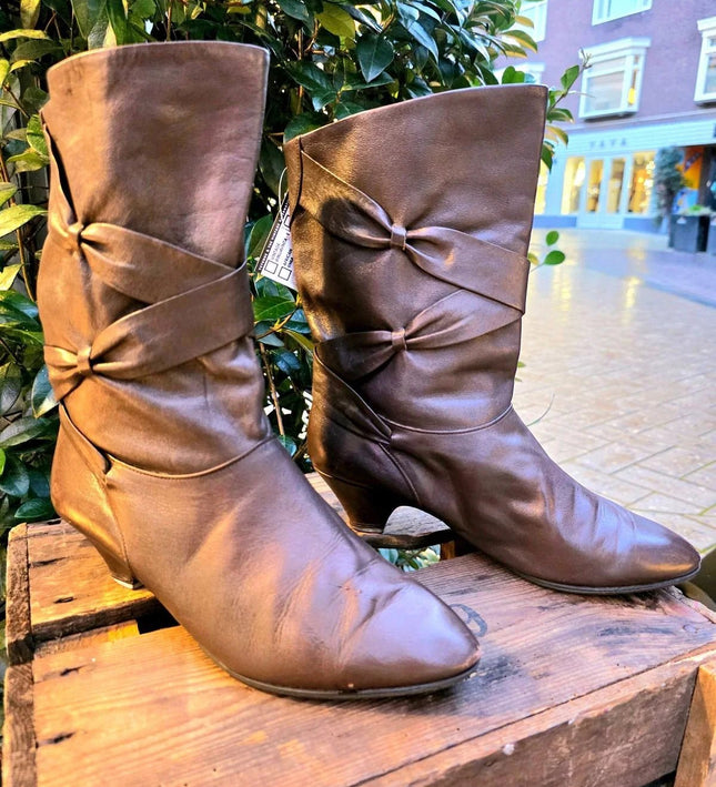 Vintage 80's Mid - Calf Boots - Yatva
