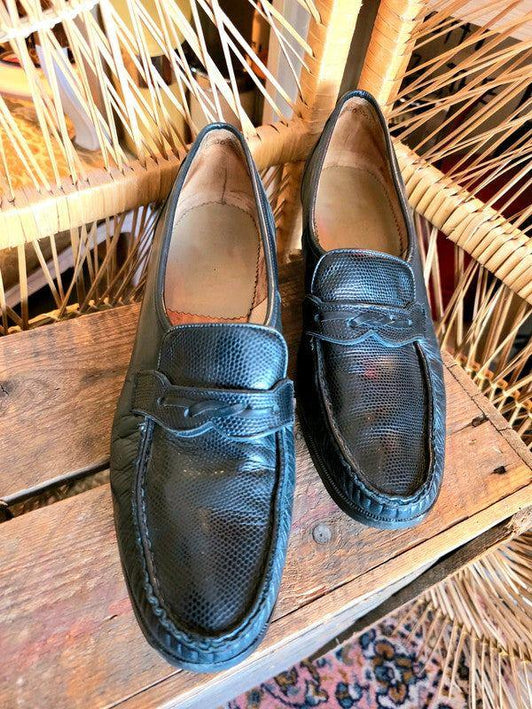 Vintage 80s Moccasin Slip on Shoes - Yatva