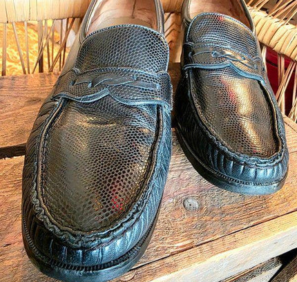 Vintage 80s Moccasin Slip on Shoes - Yatva