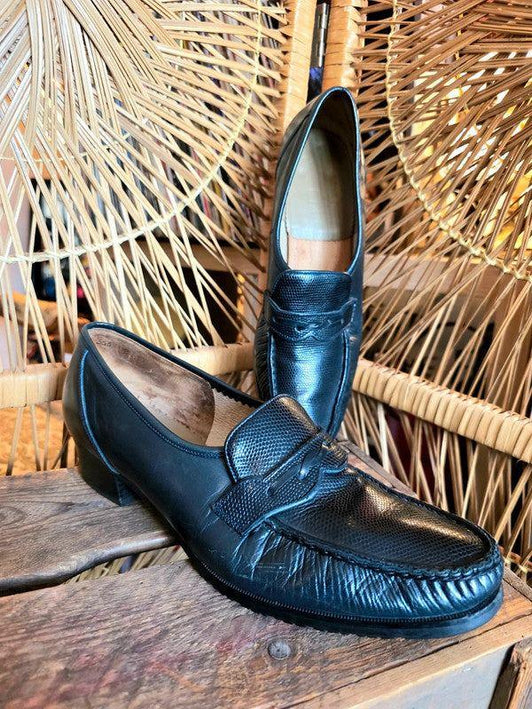 Vintage 80s Moccasin Slip on Shoes - Yatva