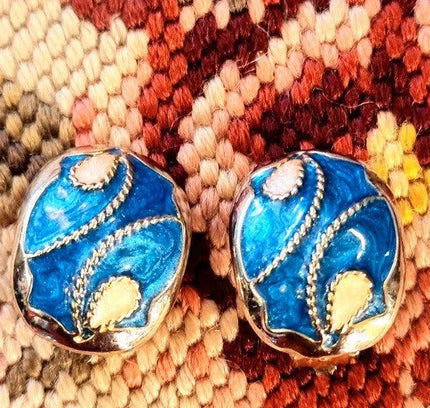 Vintage 80's Oval Clip - On Earrings - Yatva