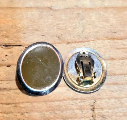 Vintage 80's Oval Clip - On Earrings - Yatva