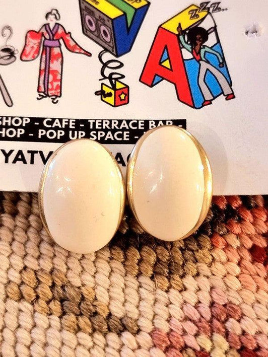 Vintage 80's Oval Earrings - Yatva