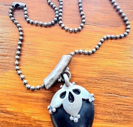 Vintage 80's Pendant Necklace - Yatva