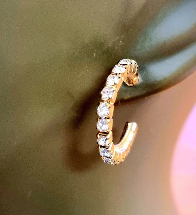 Vintage 80s Pierced Earring - Yatva