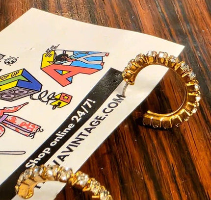 Vintage 80s Pierced Earring - Yatva
