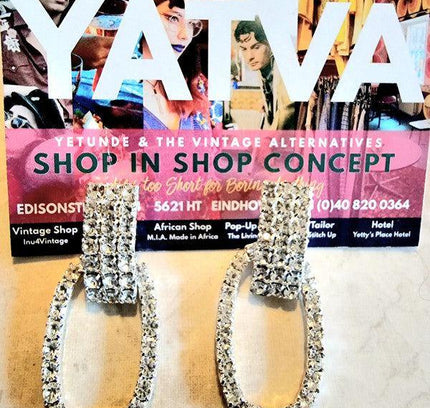 Vintage 80s Pierced Earrings - Yatva