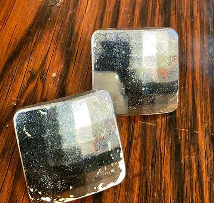 Vintage 80s Pierced Earrings - Yatva