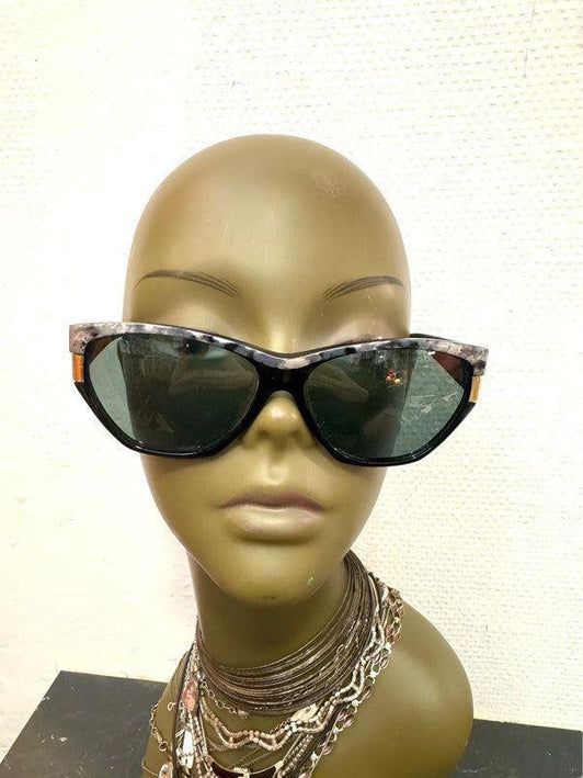 Vintage 80's Polaroid Sunglasses - Yatva