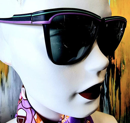 Vintage 80s Polaroid Sunglasses - Yatva