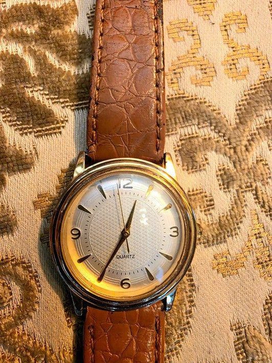Vintage 80's Quartz Watch - Yatva