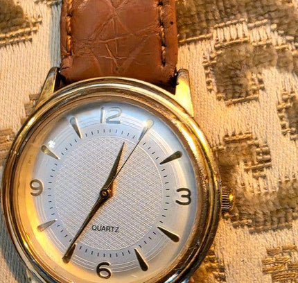 Vintage 80's Quartz Watch - Yatva