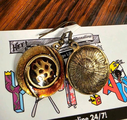 Vintage 80s Resin Pierced Earrings - Yatva