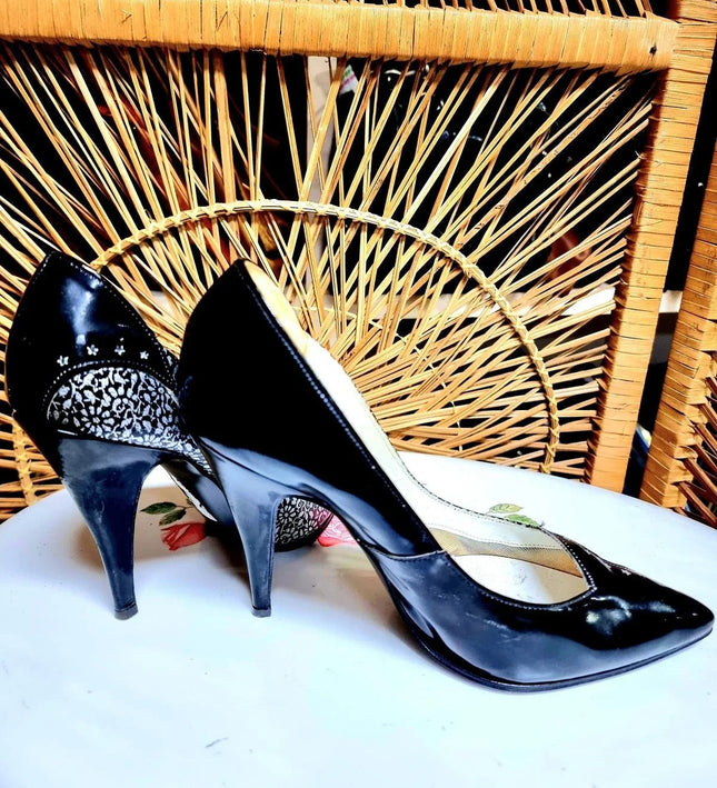 Vintage 80s Sandy Shoes - Yatva