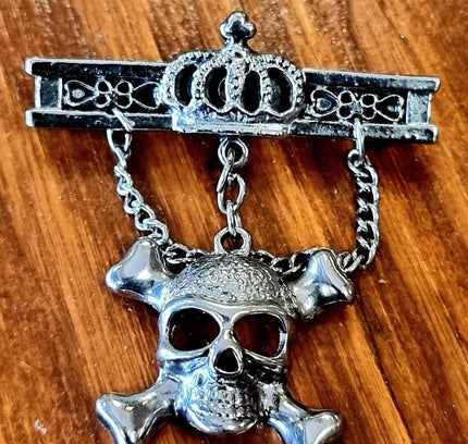 Vintage 80s Skull Brooch - Yatva