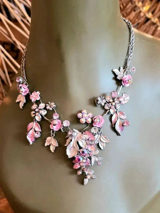 Vintage 80's Statement Necklace - Yatva