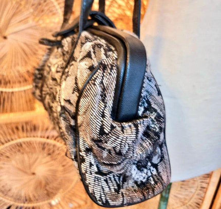 Vintage 80s Tapestry Shoulder Bag - Yatva