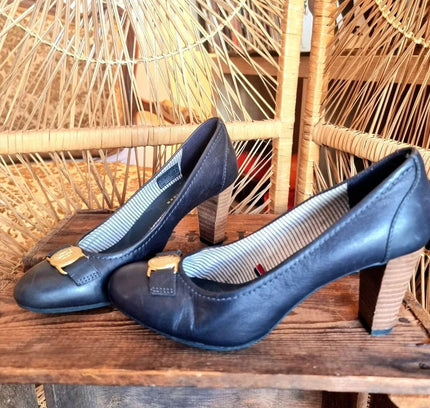 Vintage 80s Tommy Hilfiger Heels - Yatva