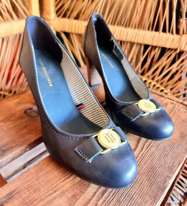 Vintage 80s Tommy Hilfiger Heels - Yatva