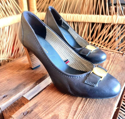 Vintage 80s Tommy Hilfiger Heels - Yatva