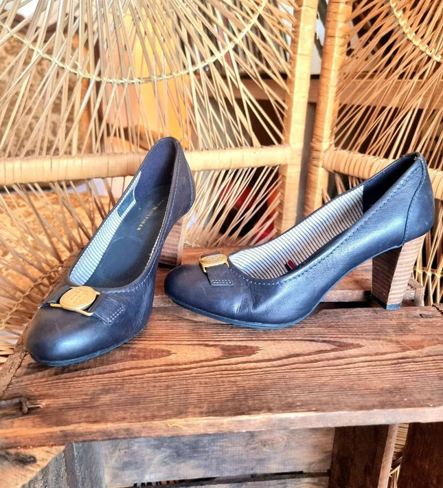 Vintage 80s Tommy Hilfiger Heels - Yatva