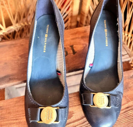 Vintage 80s Tommy Hilfiger Heels - Yatva