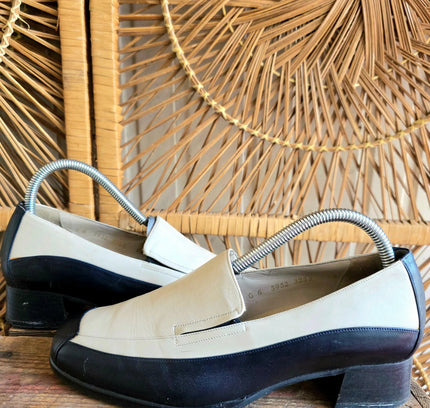 Vintage 80s Verhulst Two Toned Slip on Shoes - Yatva