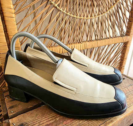 Vintage 80s Verhulst Two Toned Slip on Shoes - Yatva
