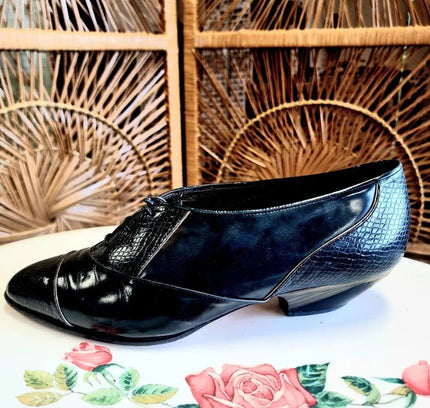 Vintage 80's Vimark Brogue Shoes - Yatva