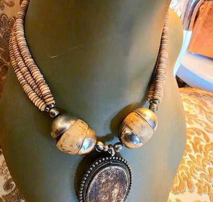Vintage 80's Wooden Necklace - Yatva