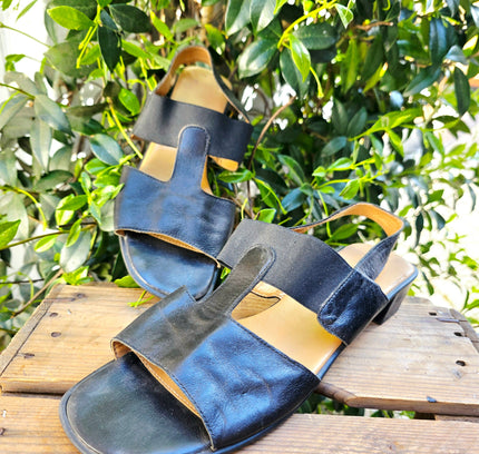 Vintage 90s AEROSOLES Asymmetric Leather Slingback Sandals Shoes - Yatva