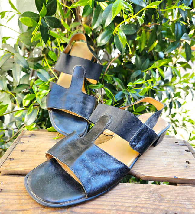 Vintage 90s AEROSOLES Asymmetric Leather Slingback Sandals Shoes - Yatva
